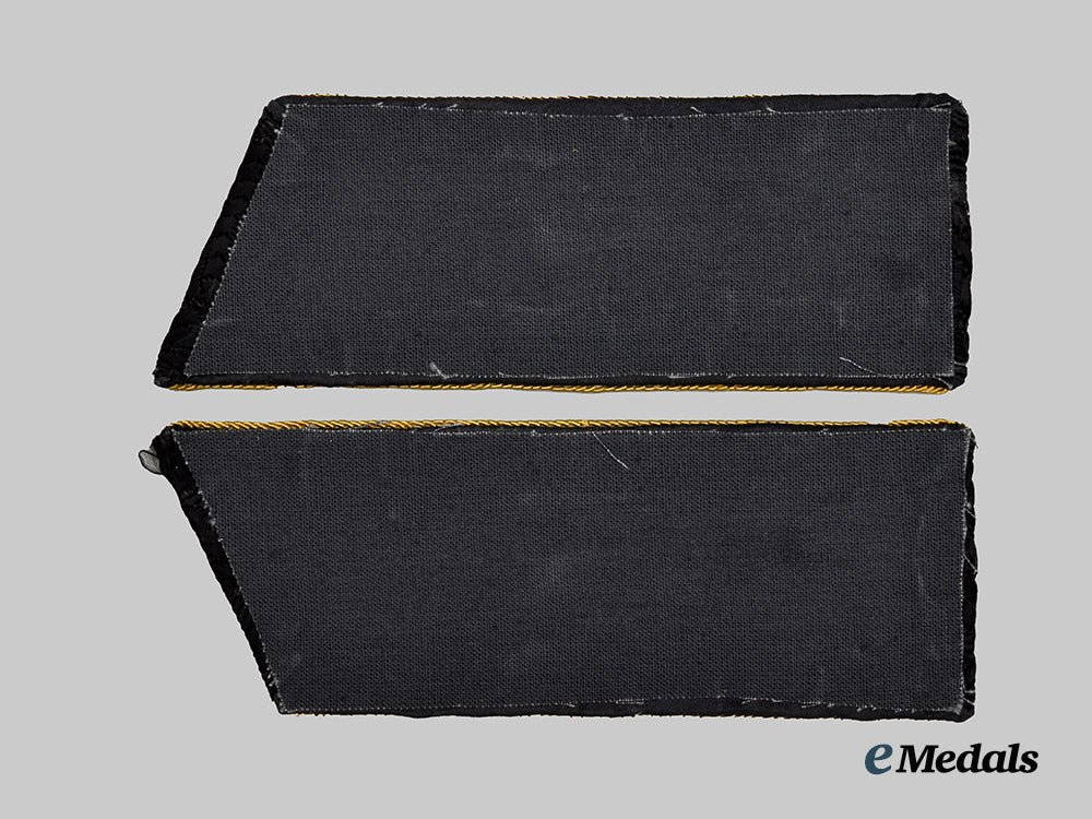 a_lot_of_soviet_shoulder_boards_and_serbian_medals.___m_n_c2321