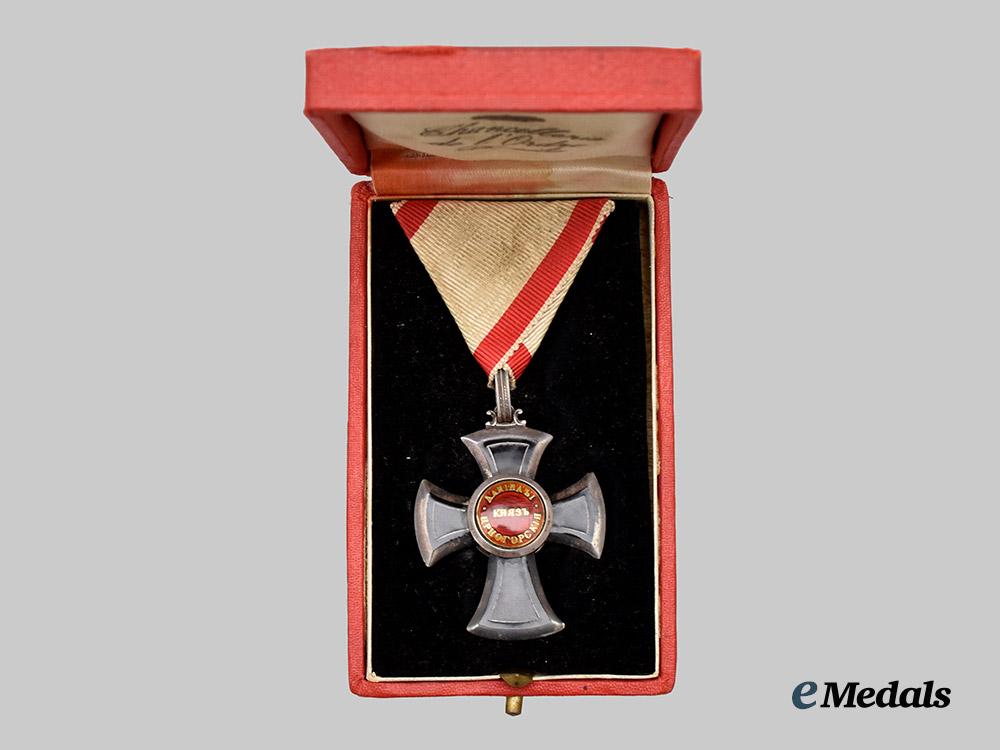 montenegro,_kingdom._an_order_of_danilo_v_class,_knight_in_case___m_n_c2338