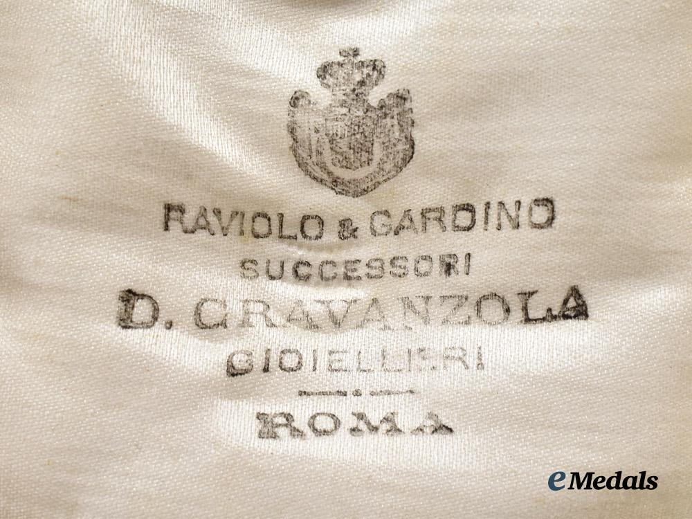 italy,_kingdom._an_order_of_the_crown,_grand_officer_star,_by_d._cravanzola___m_n_c2377