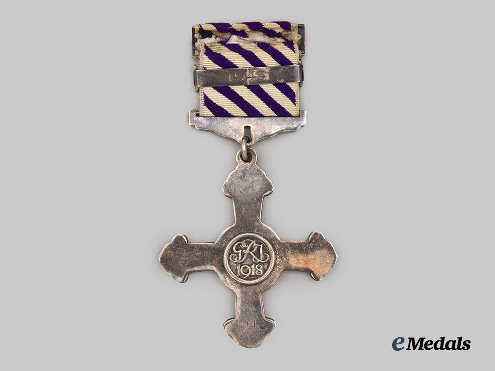 united_kingdom._a_distinguished_flying_cross1942,_with_second_award_bar1943___m_n_c2383