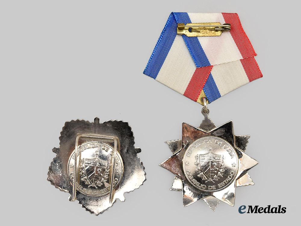 cuba,_republic._an_order_of_mariana_grajales_and_an_order_of_frank_pais___m_n_c2422