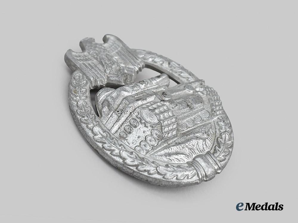germany,_wehrmacht._a_panzer_assault_badge,_silver_grade,_daisy_variant___m_n_c2584