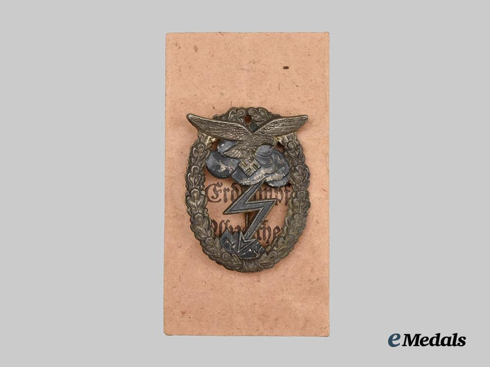 germany,_luftwaffe._a_ground_assault_badge,_by_arno_wallpach___m_n_c2608
