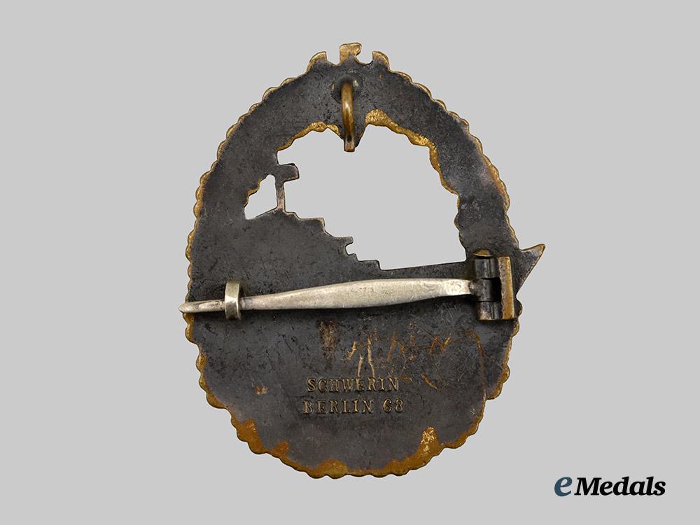 germany,_kriegsmarine._a_destroyer_war_badge,_by_schwerin___m_n_c2649