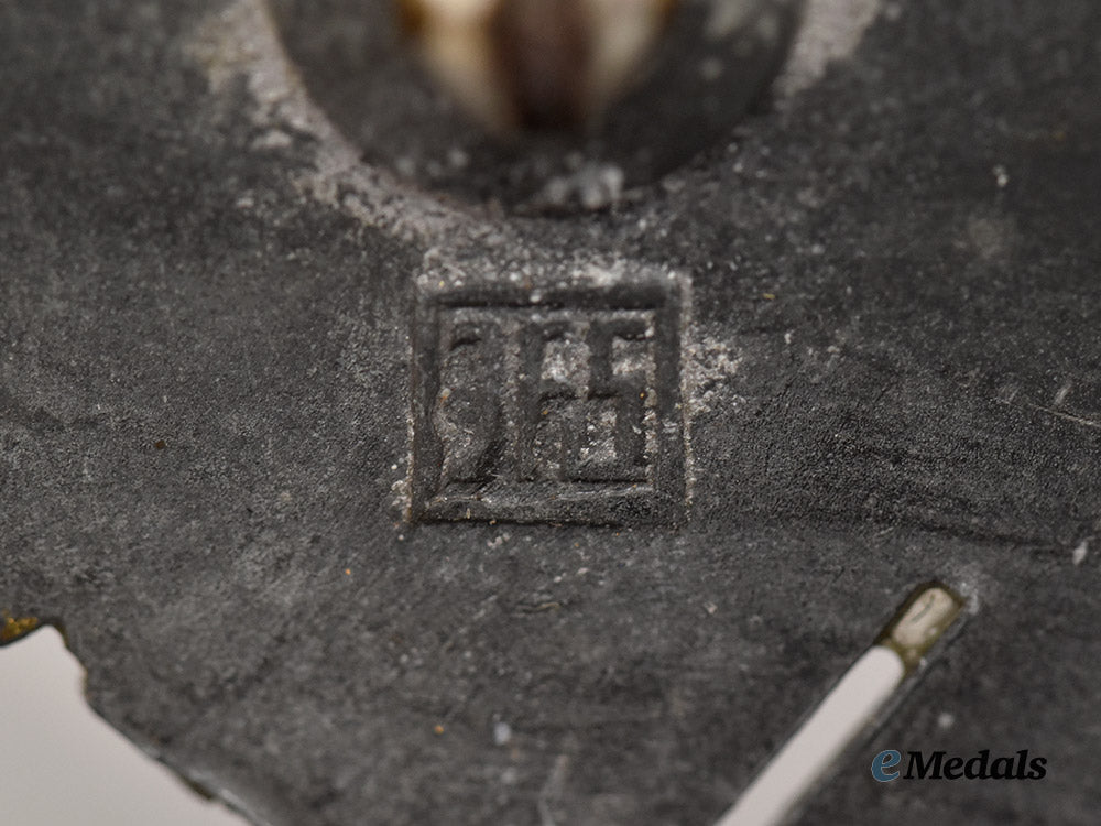 germany,_wehrmacht._an_infantry_assault_badge,_bronze_grade,_by_josef_feix&_söhne___m_n_c2683