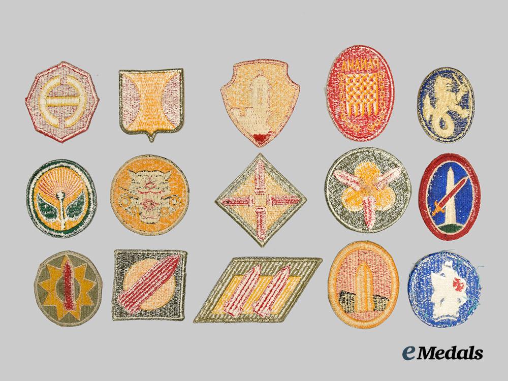 united_states._a_lot_of_fifteen_second_war_army_patches___m_n_c2712