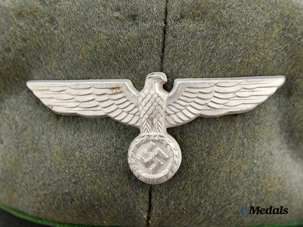 germany,_heer._a_jäger_officer’s_visor_cap___m_n_c2752