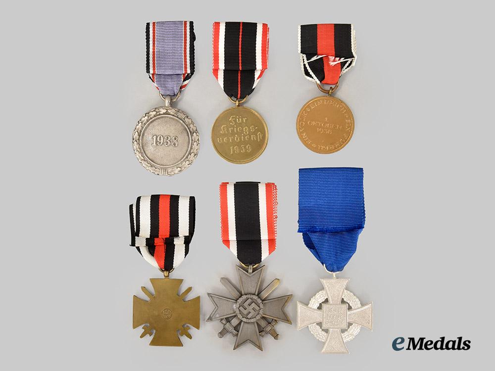 germany,_third_reich._a_mixed_lot_of_awards_for_military_and_civil_service___m_n_c2836