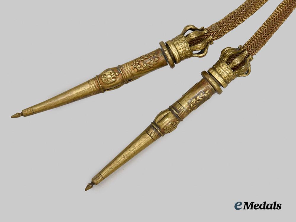 yugoslavia,_kingdom._a_rare_set_of_army_h_q_adjutant’s_aiguillettes___m_n_c2856