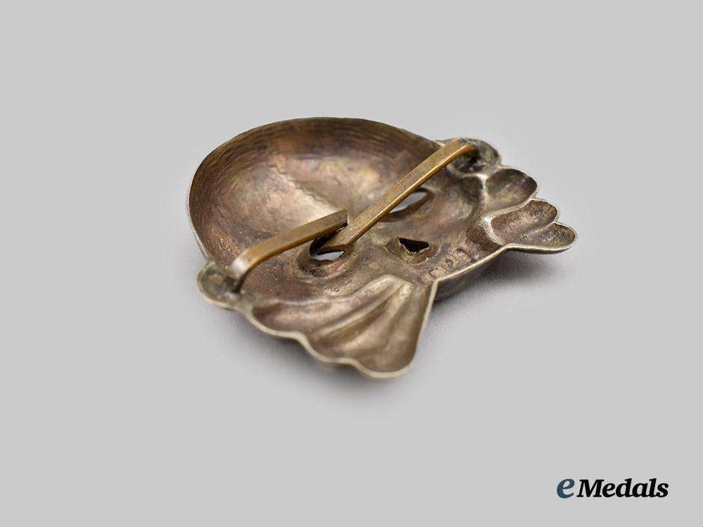 germany,_s_s._a_first_pattern_totenkopf_visor_cap_insignia___m_n_c2975