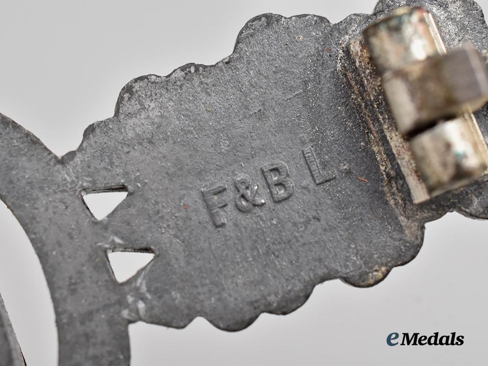 germany,_luftwaffe._a_bomber_clasp,_silver_grade,_by_funcke&_brüninghaus___m_n_c3089
