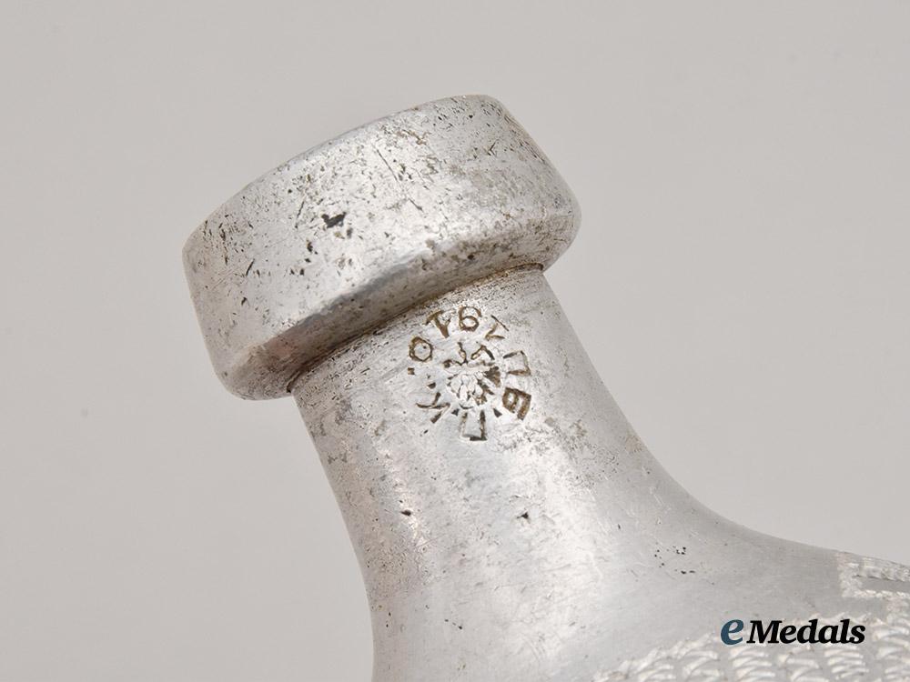 russia,_imperial._a_trench_art_canteen_dedicated_to_a_german_guard_by_a_russian_p_o_w___m_n_c3153