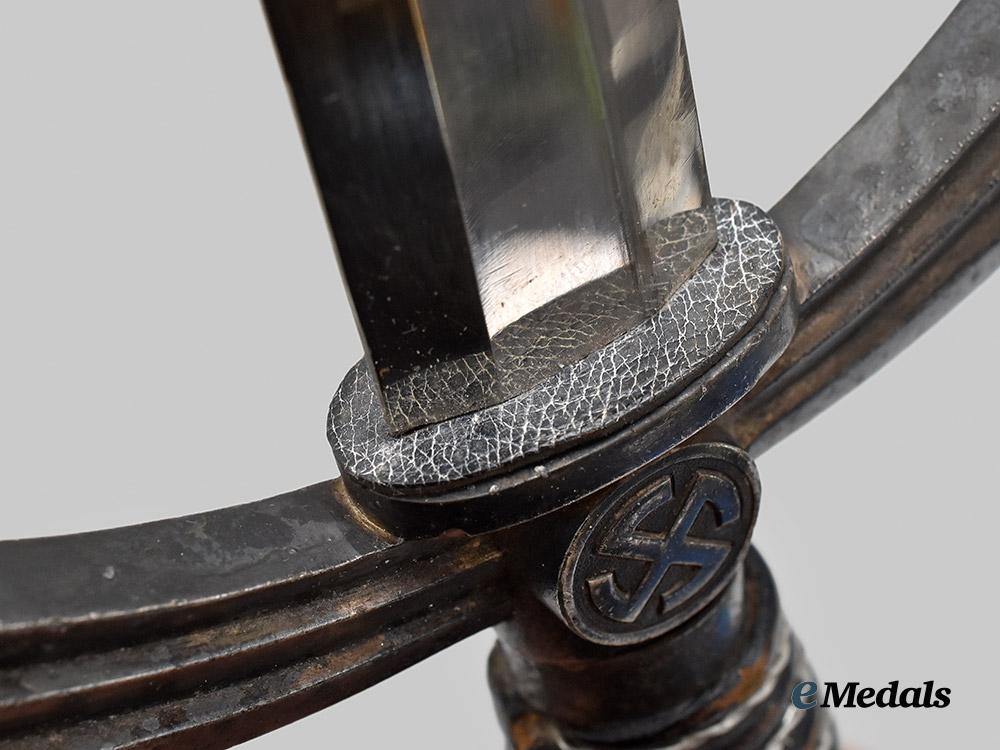 germany,_luftwaffe._a_first_pattern_officer’s_dagger,_unmarked_and_refurbished___m_n_c3179