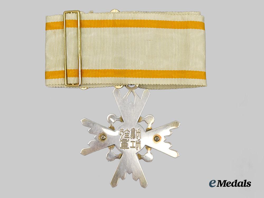 japan,_empire._an_order_of_the_sacred_treasure,_i_i_i_class_commander,_in_case___m_n_c3235