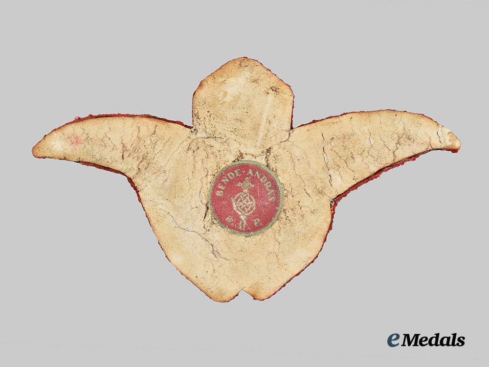 hungary,_kingdom._a_rare_royal_hungarian_air_force_general’s_cap_badge,_by_bende_andrás___m_n_c3251