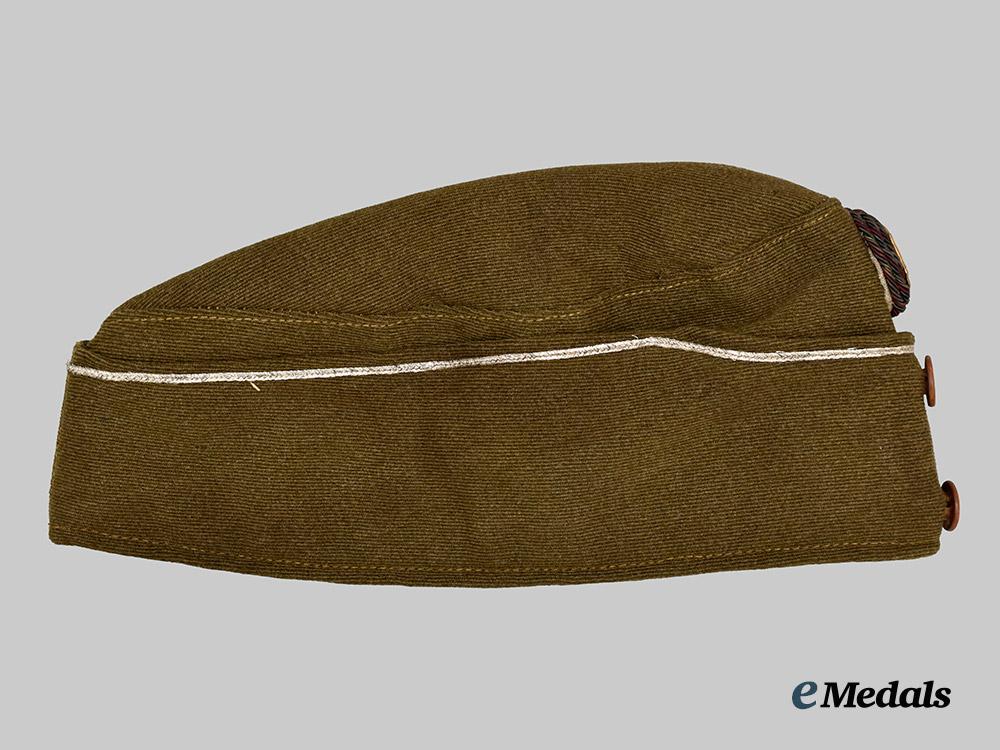 hungary,_kingdom._a_national_association_of_war_disabled,_war_widows_and_war_orphans_official’s_cap,_by_faragó___m_n_c3285