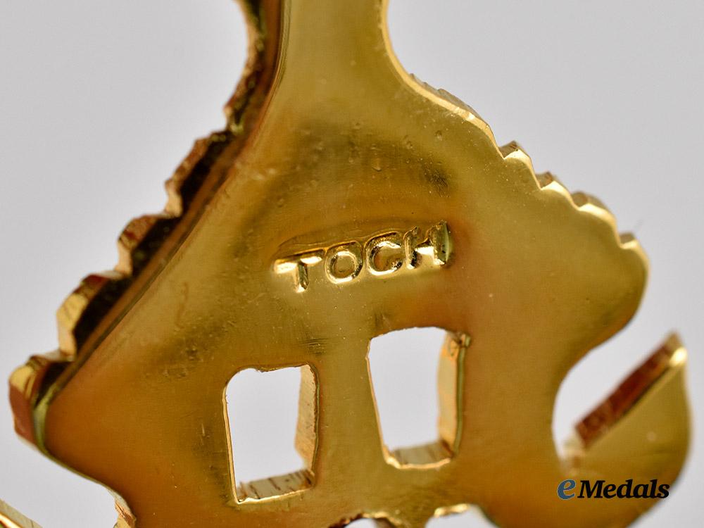 cambodia,_kingdom._a_royal_order_of_cambodia,_commander,_c.1975___m_n_c3342