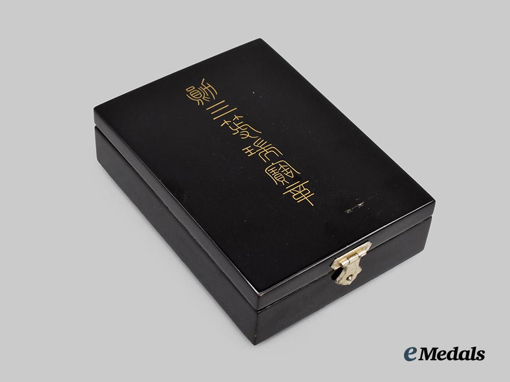 japan,_empire._an_order_of_the_sacred_treasure,_i_i_i_class_with_case___m_n_c3437