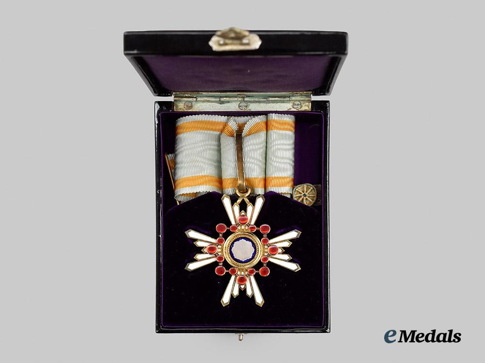 japan,_empire._an_order_of_the_sacred_treasure,_i_i_i_class_with_case___m_n_c3438