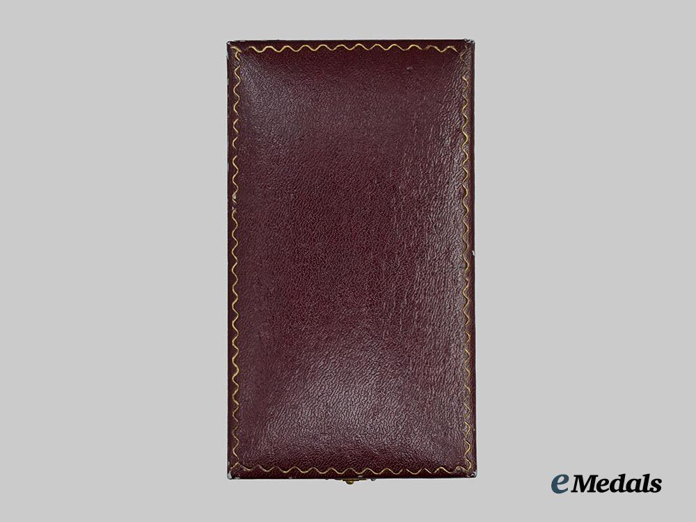 spain,_kingdom._a_decoration_of_the_national_institute_of_social_security,_by_villanueva_u_j_o_y_e_r_o_s___m_n_c3462