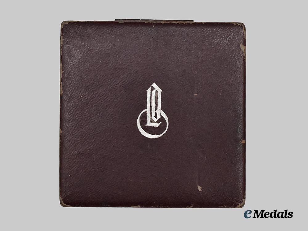 germany,_wehrmacht._a_silver_grade_wound_badge,_with_case,_l22_marked___m_n_c3470