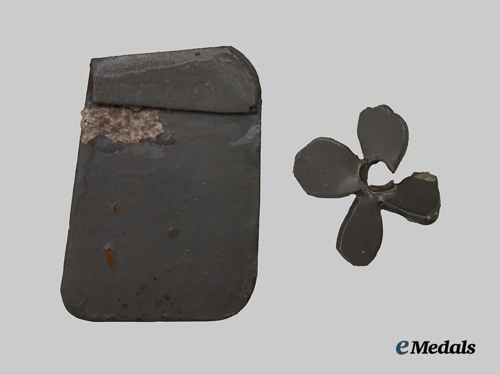 germany,_kriegsmarine._a_p_o_w_trench_art_model_u-_boat___m_n_c3502