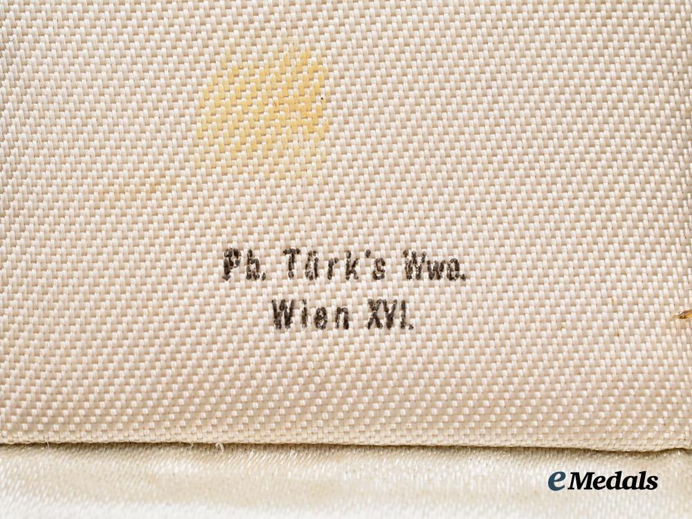 germany,_third_reich._an_honour_cross_of_the_german_mother,_gold_grade_with_case,_by_philipp_türk’s_witwe___m_n_c3506