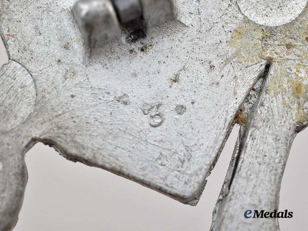 germany,_wehrmacht._an_infantry_assault_badge,_silver_grade,_by_f._w._assmann&_söhne___m_n_c3537