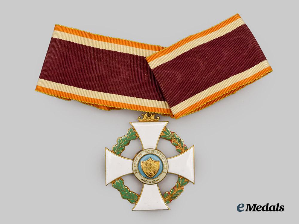 san_marino,_republic._an_order_of_st._agatha,_commander_in_case___m_n_c3575