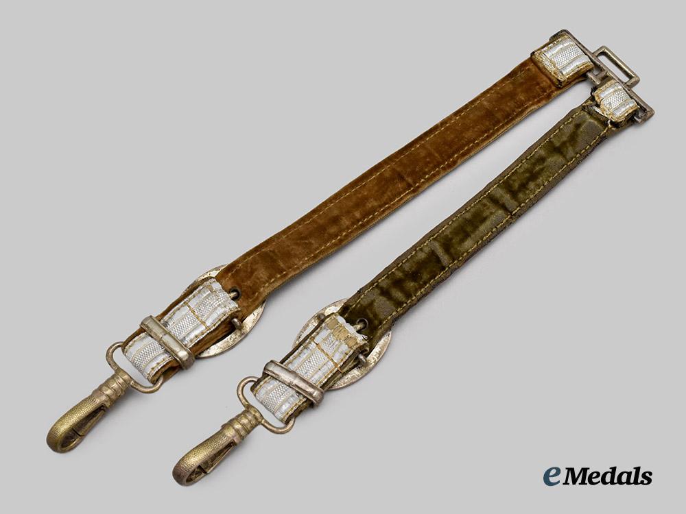 germany,_heer._an_officer’s_dagger_hanger___m_n_c3581