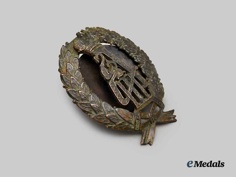 russia,_imperial._a_badge_for_service_in_the_suite_of_tsar_alexander_i_i_i___m_n_c3602