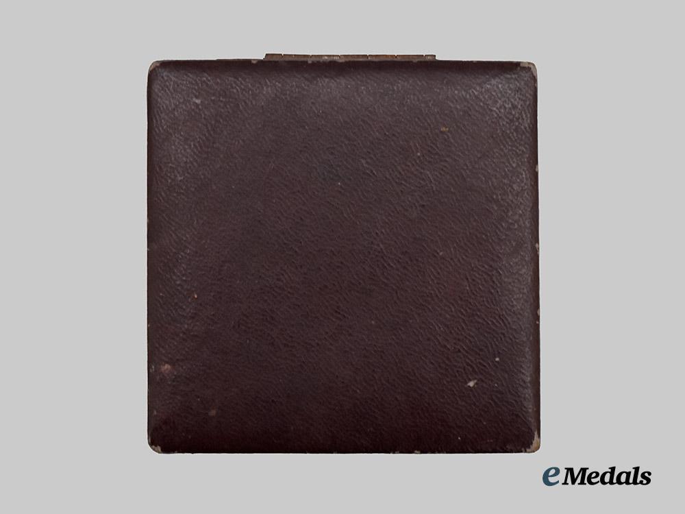 germany,_wehrmacht._a_silver_grade_wound_badge,_with_case,_by_the_vienna_mint___m_n_c3632