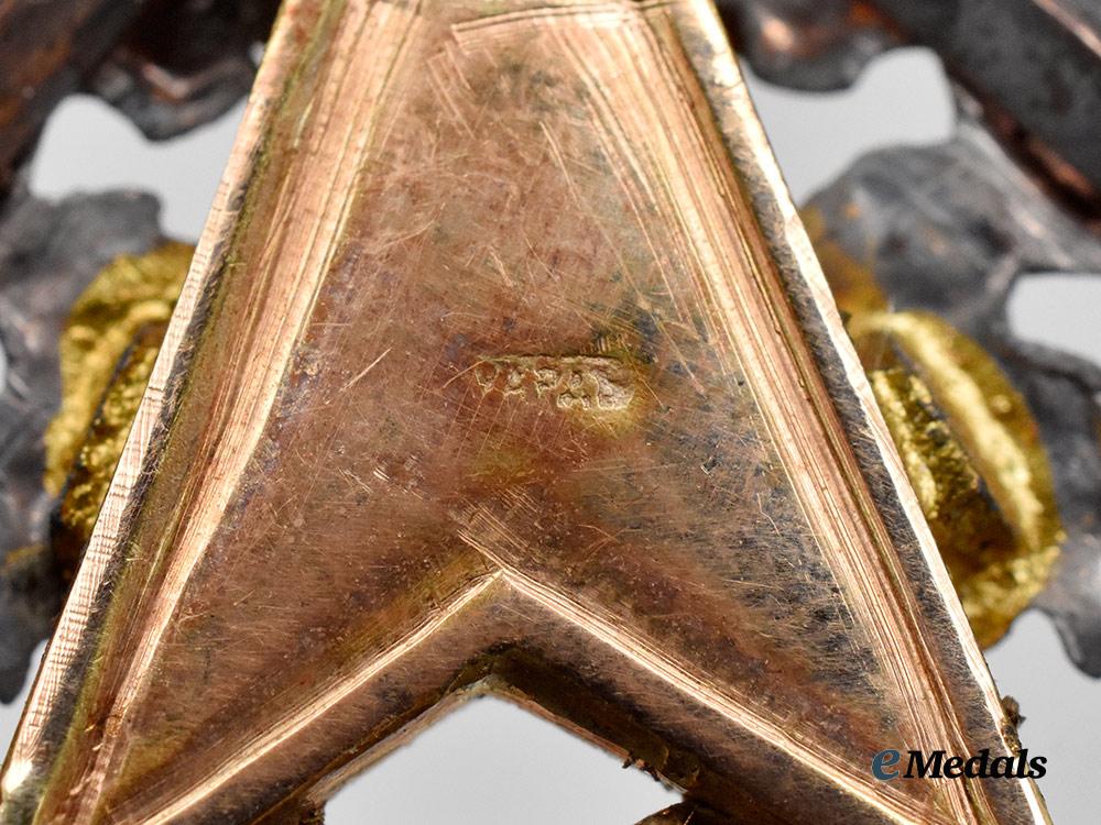 russia,_imperial._an_order_of_st._stanislaus_in_gold,_i_i_i_class_with_swords,_by_eduard,_c.1914___m_n_c3666