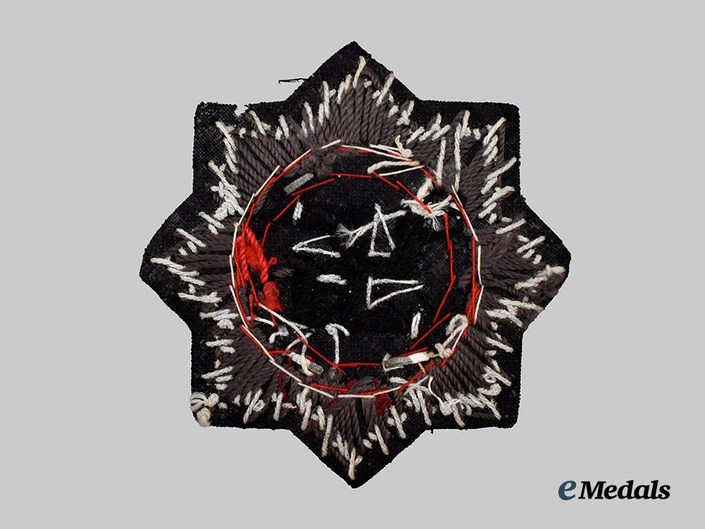 germany,_kriegsmarine._a_german_cross_in_gold,_cloth_version___m_n_c3668