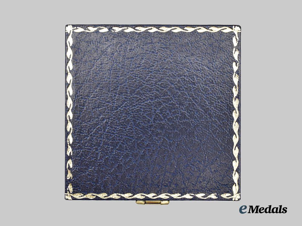 spain,_fascist_state._an_order_of_cisneros,_miniature_breast_star_in_gold_and_diamonds___m_n_c3772