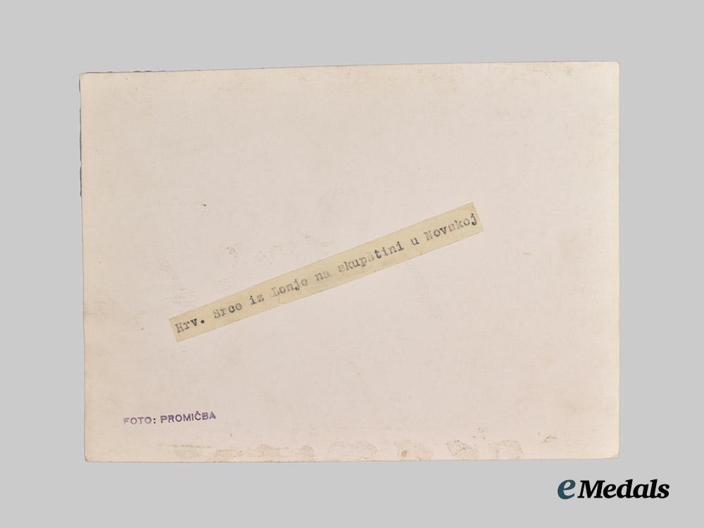 independent_croatia._a_lot_of_three_wartime_croatian_photographs___m_n_c3896