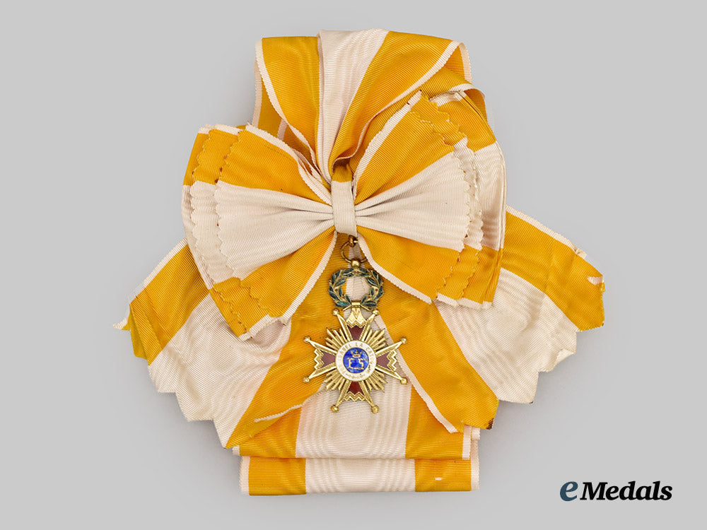 spain,_francoist_dictatorship._an_order_of_isabella_the_catholic,_grand_cross_set,_c.1960___m_n_c3912