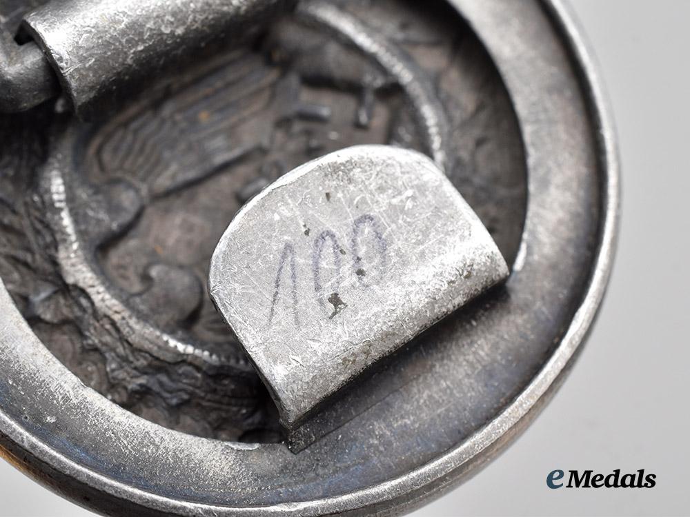 germany,_heer._a_pair_of_belt_buckles_for_enlisted_and_officer_ranks___m_n_c4015