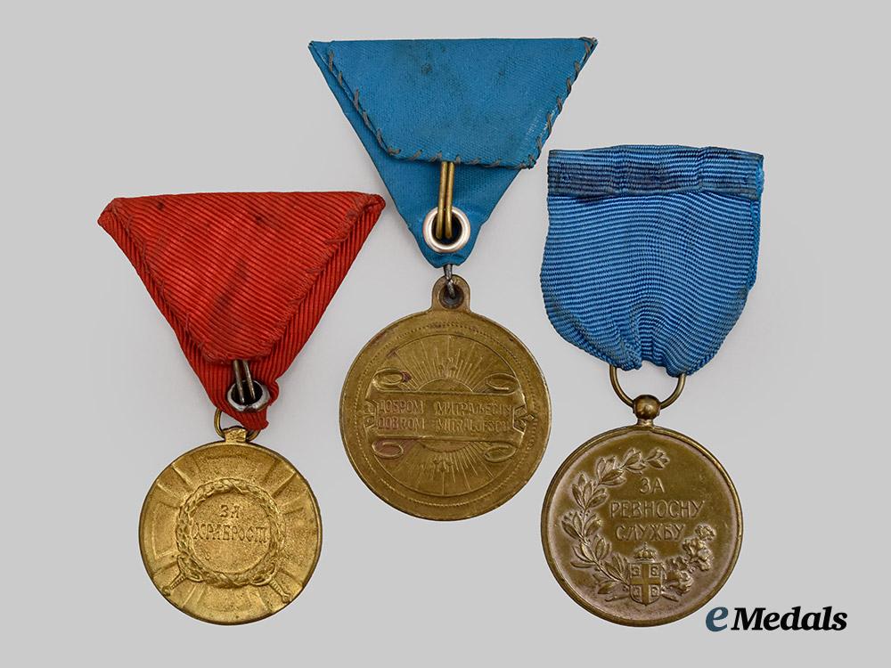 serbia,_kingdom._a_lot_of_three_military_medals.___m_n_c4072