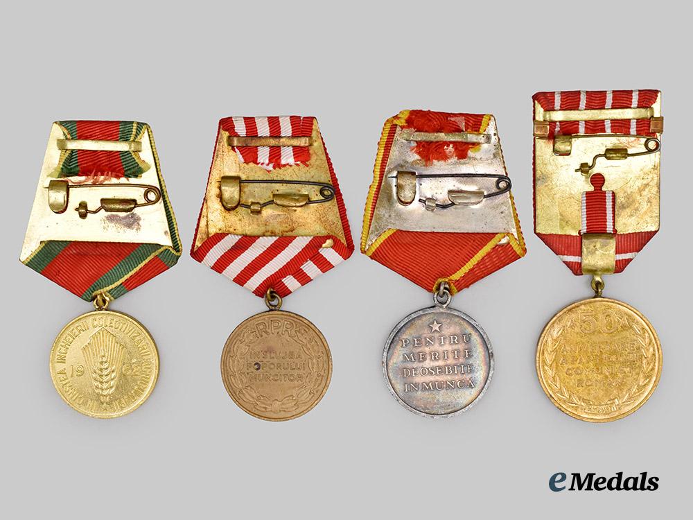 four_romanian_socialist_medals_and_awards___m_n_c4120