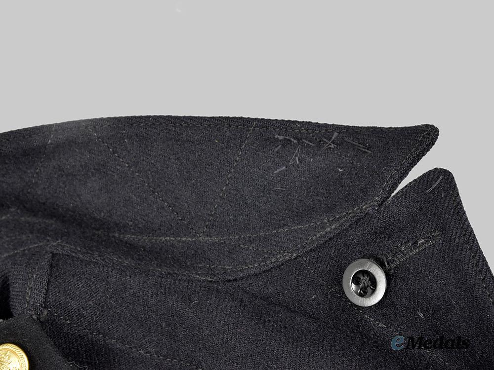 united_kingdom._the_royal_navy_reserve_blue_serge_dress_uniform_of_d_s_m_recipient_lieutenant_horace_d._h._osborne___m_n_c4198