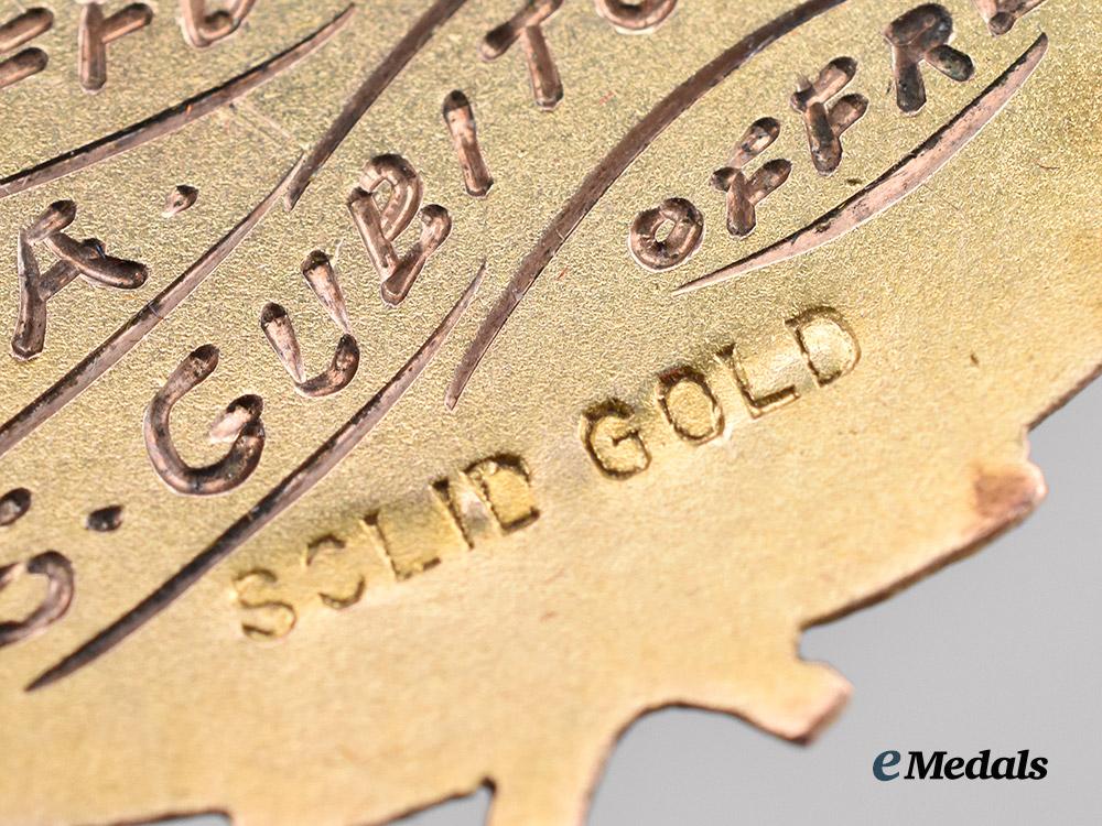 international._a_lot_of_five_medals&_badges___m_n_c4216