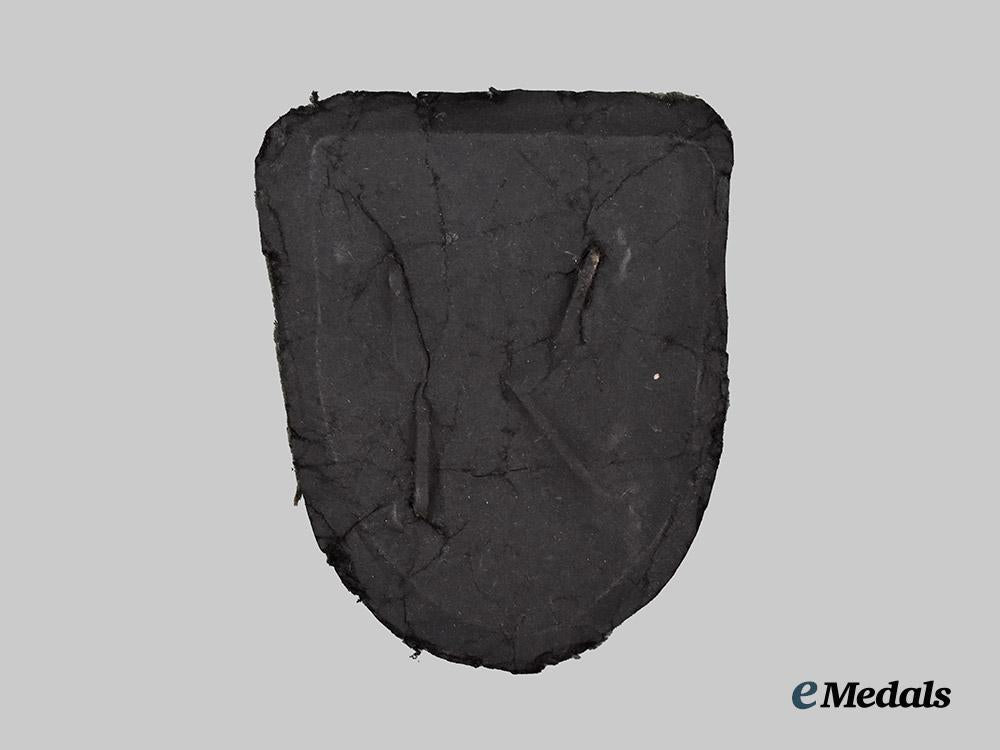 germany,_heer._a_krim_shield,_by_wilhelm_deumer___m_n_c4221