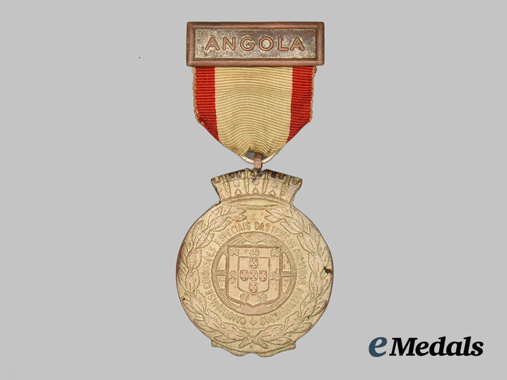 international._a_mixed_lot_of_medals&_photographs___m_n_c4236