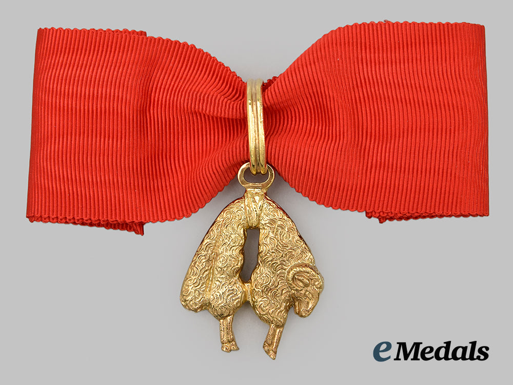 austria,_empire._an_order_of_the_golden_fleece,_made_by_rothe,_c.1970___m_n_c4268