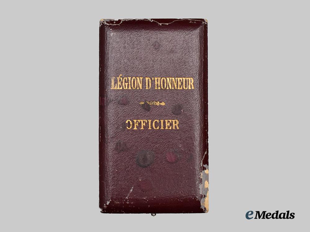 france,_third_republic._an_order_of_the_legion_of_honour_in_gold,_fourth_class_officer,_c.1915___m_n_c4277