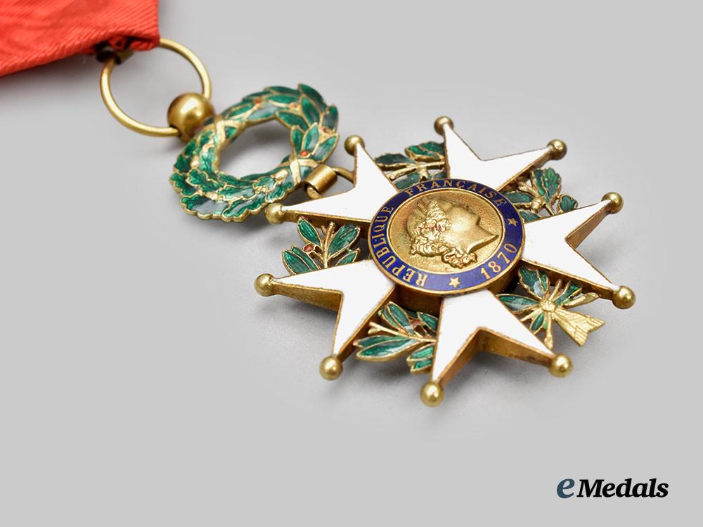 france,_third_republic._an_order_of_the_legion_of_honour_in_gold,_fourth_class_officer,_c.1915___m_n_c4283