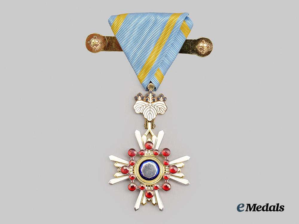 japan._an_order_of_the_sacred_treasure,_v_class,_post2003_with_case___m_n_c4307