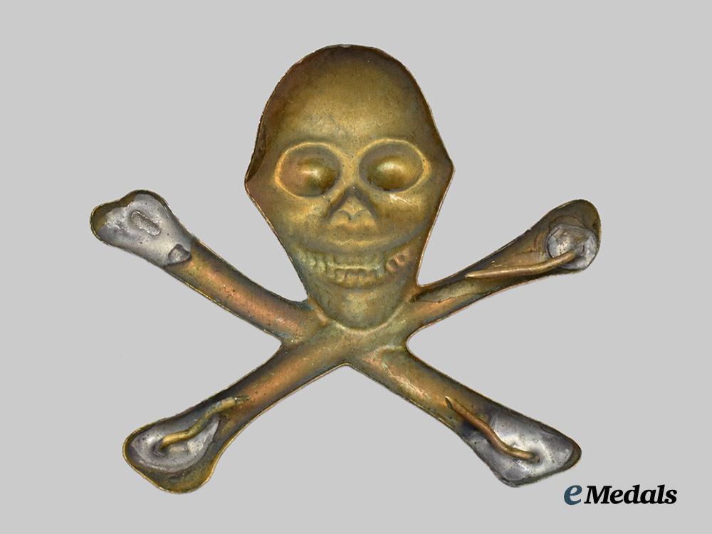 serbia,_chenik._a_cap_insignia___m_n_c4339