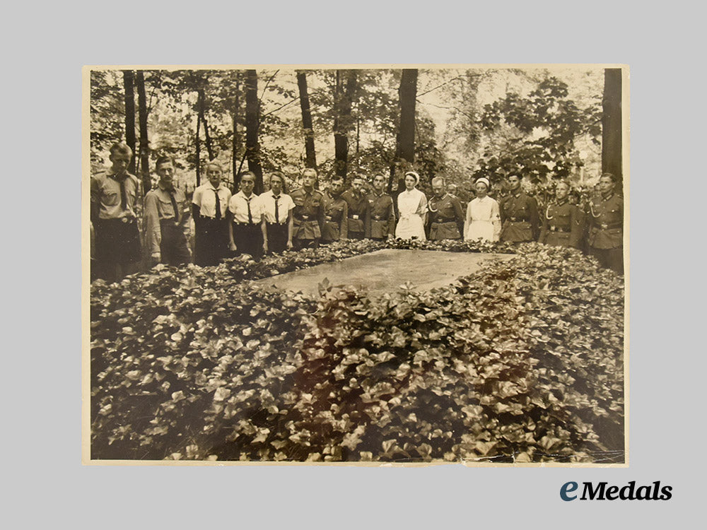 germany,_h_j._a_mixed_lot_of_large_press_photos_of_h_j/_b_d_m_personnel,_second_world_war_combatants___m_n_c4368